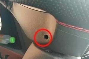 交警提醒：方向盤下有個(gè)小機(jī)關(guān)，作用很大！